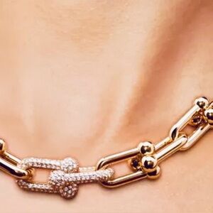 Elegant Gold Chain Necklace and Bracelet Set